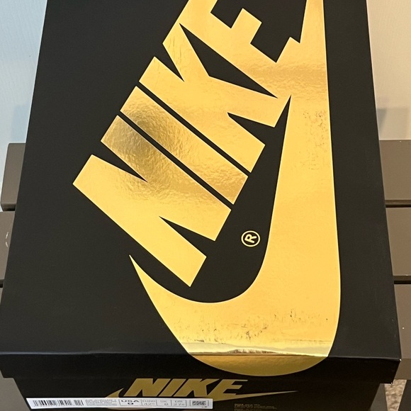 Air Jordan 1 Retro High OG - Picture 9 of 9